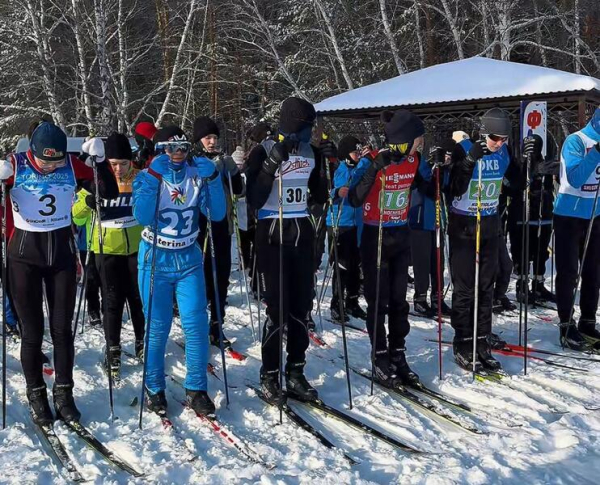 Акмолинцы поддержали участников зимней Олимпиады лыжным забегом