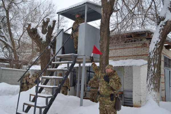 В Уральске молодые солдаты Нацгвардии приступили к своим первым боевым дежурствам
