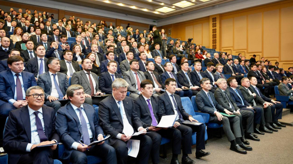 Новая Конституция и энергетика: Скляр задал курс на глубокую переработку Новая Конституция и энергетика: Скляр задал курс на глубокую переработку