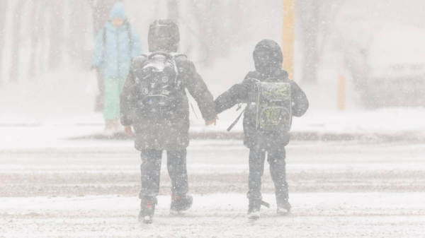 Непогода в столице: школьников второй смены перевели на дистанционный формат Непогода в столице: школьников второй смены перевели на дистанционный формат