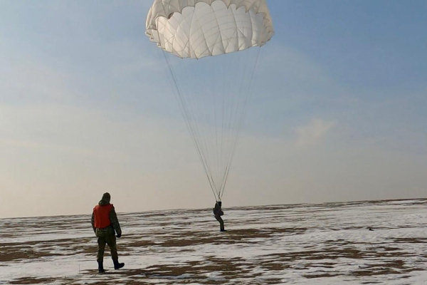 Первый прыжок: как готовят десантников в армии Казахстана