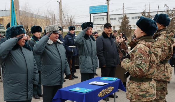 Молодые солдаты из девяти областей Казахстана приняли Военную присягу