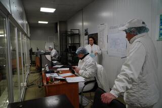 Аким области встретился с коллективом Макинской птицефабрики