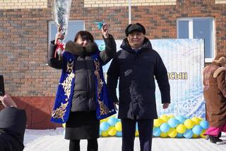 Ключи от новых квартир вручили жителям г. Макинска Ключи от новых квартир вручили жителям г. Макинска