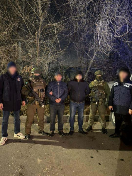 Задержание с наркотиками: КНБ провёл спецоперацию в Алматы Задержание с наркотиками: КНБ провёл спецоперацию в Алматы