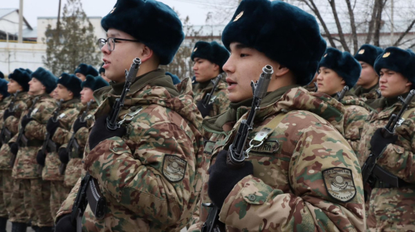 Молодые солдаты из девяти областей Казахстана приняли Военную присягу