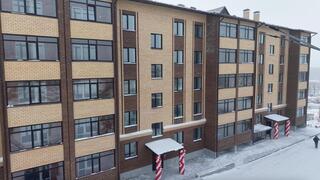 В Акмолинской области социально уязвимым категориям граждан вручены ключи от новых квартир