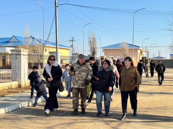 В Бейнеуском гарнизоне прошел День открытых дверей для родителей солдат В Бейнеуском гарнизоне прошел День открытых дверей для родителей солдат