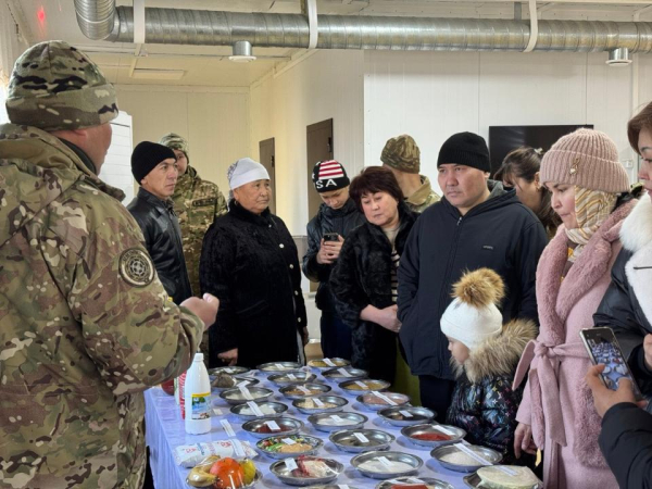 В Бейнеуском гарнизоне прошел День открытых дверей для родителей солдат В Бейнеуском гарнизоне прошел День открытых дверей для родителей солдат