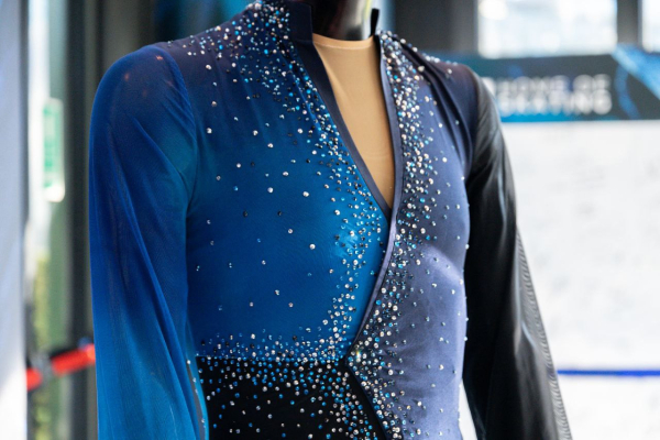 Шайдоров передал в коллекцию Олимпийского музея костюм, принёсший ему золото Игр
Шайдоров передал в коллекцию Олимпийского музея костюм, принёсший ему золото Игр