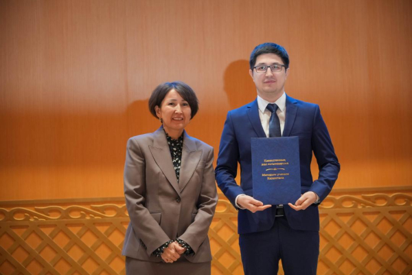 Молодым учёным вручили жильё от имени Президента: кто получил сертификаты Молодым учёным вручили жильё от имени Президента: кто получил сертификаты