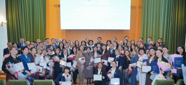 Молодым учёным вручили жильё от имени Президента: кто получил сертификаты Молодым учёным вручили жильё от имени Президента: кто получил сертификаты