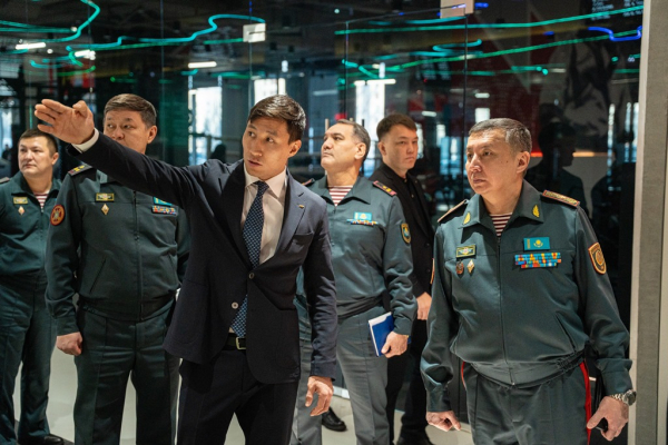 О ценностях и ответственности: представители Нацгвардии встретились с молодежным движением