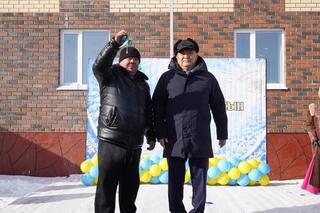 Ключи от новых квартир вручили жителям г. Макинска Ключи от новых квартир вручили жителям г. Макинска