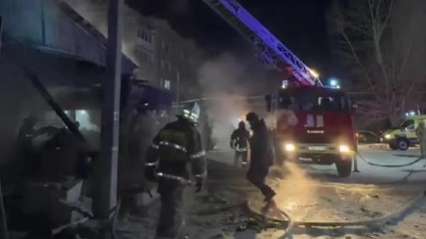 Взрыв с пожаром произошёл в центре плова Щучинска, погибли шесть человек
Взрыв с пожаром произошёл в центре плова Щучинска, погибли шесть человек