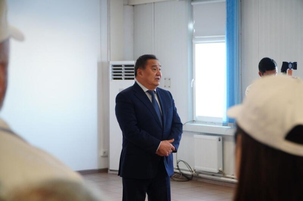 Аким области встретился с коллективом Макинской птицефабрики