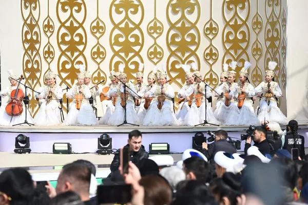 Праздничные гуляния в честь Наурыза проходят в Алматы