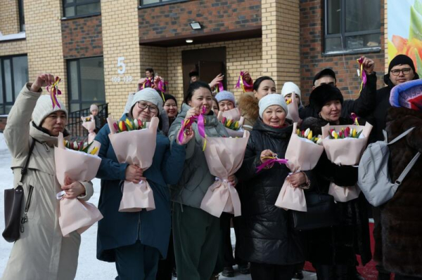 В г. Косшы вручены ключи от 40 квартир новосёлам