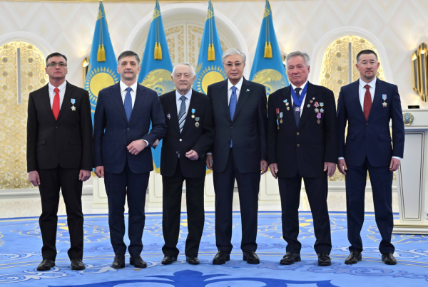 Ерванд Ильинский удостоен звания &laquo;Қазақстанның Еңбек Ері&raquo;