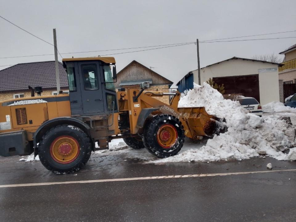 Зима в Астане: как коммунальные службы борются со снегом