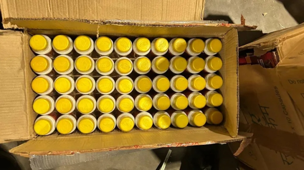 В аэропорту Алматы задержана крупная партия лекарств