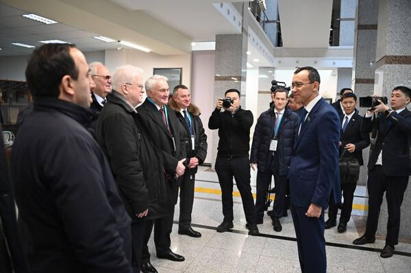 Наблюдатели от СНГ и ОДКБ проводят мониторинг на референдуме в Казахстане