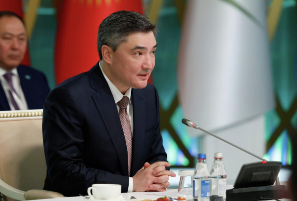 12 документов подписали главы правительств на заседании Евразийского межправсовета 12 документов подписали главы правительств на заседании Евразийского межправсовета