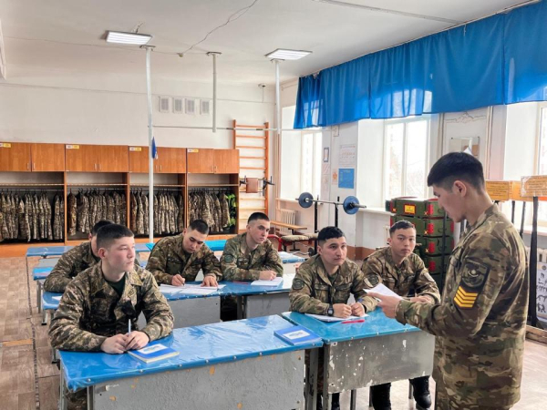 Около 200 курсантов ВИСВ завершили войсковую стажировку в гарнизонах страны