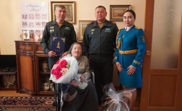 Весна благодарности: в Алматы поздравили женщин-ветеранов войны