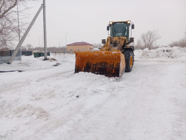 Зима в Астане: как коммунальные службы борются со снегом