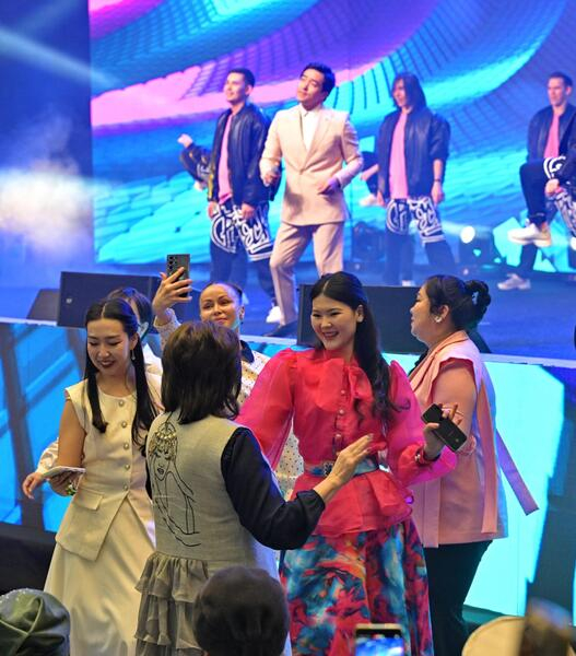 Женщин Павлодарской области наградили в канун 8 Марта