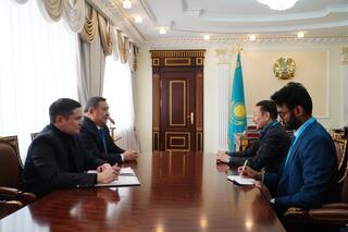 Марат Ахметжанов АӨСШК халықаралық бақылаушыларымен кездесті