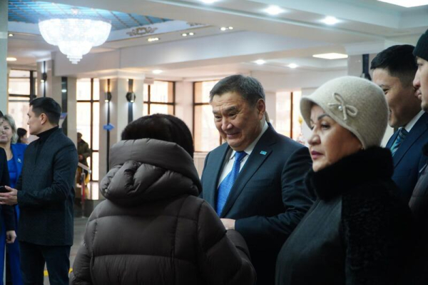 Аким Акмолинской области Марат Ахметжанов принял участие в республиканском референдуме