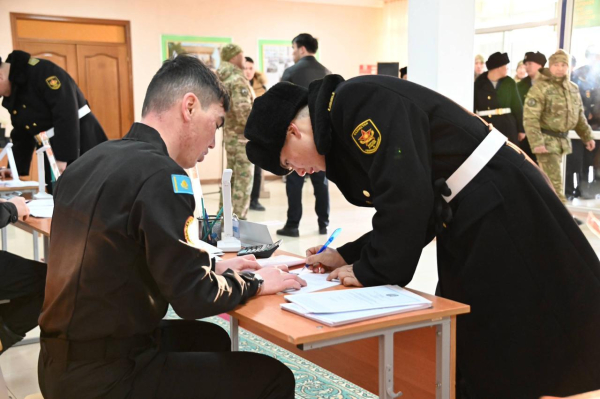 Более 2000 военнослужащих Актауского гарнизона проголосовали на референдуме Более 2000 военнослужащих Актауского гарнизона проголосовали на референдуме