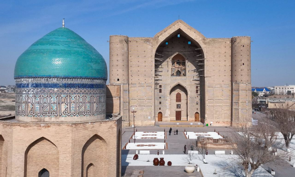 Культурная миссия: Токаев посетил Туркестанскую область Культурная миссия: Токаев посетил Туркестанскую область