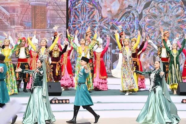 Праздничные гуляния в честь Наурыза проходят в Алматы