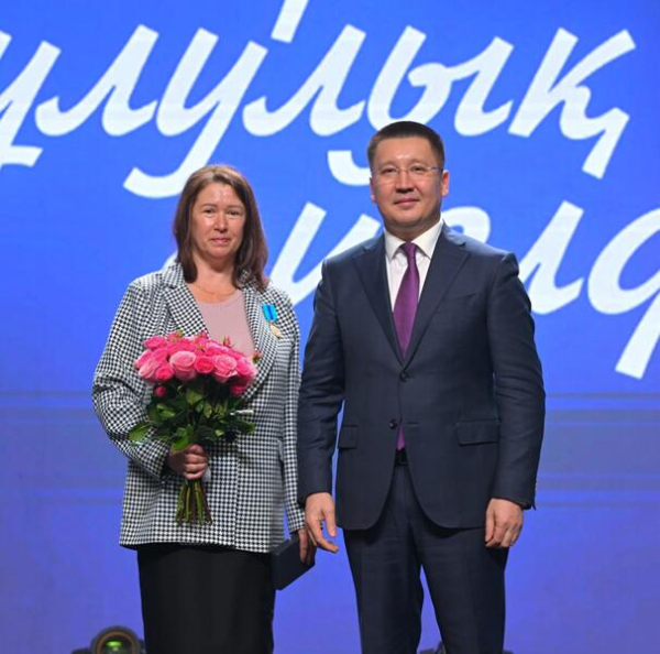 Женщин Павлодарской области наградили в канун 8 Марта