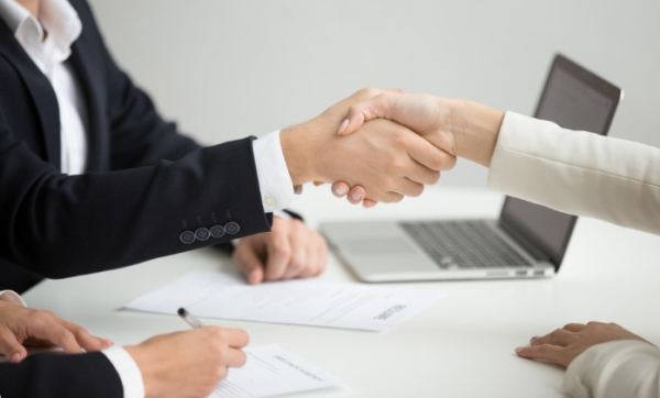 Кому готовы платить миллионы: самые дорогие вакансии февраля