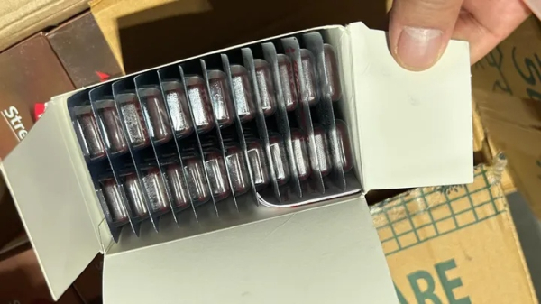 В аэропорту Алматы задержана крупная партия лекарств