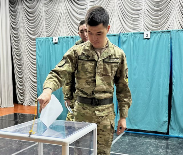 В Алматы курсанты Военно-инженерного института показали пример гражданской активности В Алматы курсанты Военно-инженерного института показали пример гражданской активности