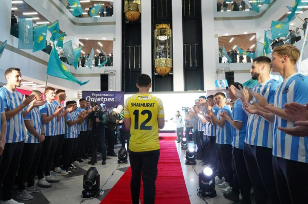 В ТРЦ Koksetau Mаll прошла презентация нового состава футбольной команды &laquo;Окжетпес&raquo;