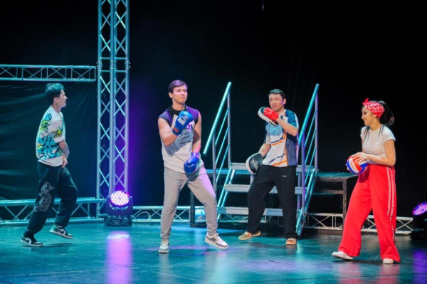 Правовая культура: в Астане школьникам  показали спектакль о выборе и законе