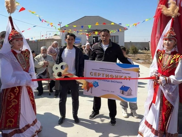 В ТУРКЕСТАНЕ ЕЩЕ ОДНА МАЛООБЕСПЕЧЕННАЯ СЕМЬЯ ОБРЕЛА СОБСТВЕННОЕ ЖИЛЬЕ В ТУРКЕСТАНЕ ЕЩЕ ОДНА МАЛООБЕСПЕЧЕННАЯ СЕМЬЯ ОБРЕЛА СОБСТВЕННОЕ ЖИЛЬЕ