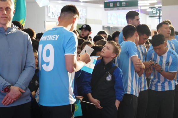 В ТРЦ Koksetau Mаll прошла презентация нового состава футбольной команды &laquo;Окжетпес&raquo;
