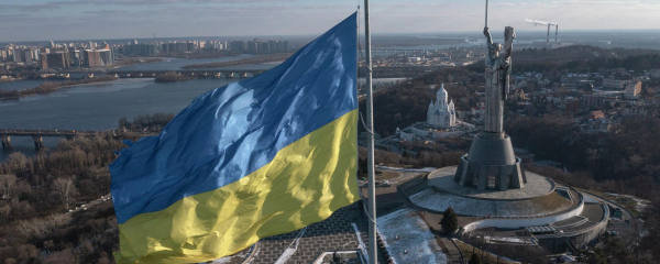 КСИР заявил об уничтожении украинского склада противодронных систем в Дубае КСИР заявил об уничтожении украинского склада противодронных систем в Дубае