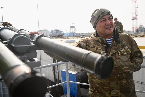 Боеготовность кораблей ВМС на Каспии проверил начальник Генштаба ВС Казахстана Боеготовность кораблей ВМС на Каспии проверил начальник Генштаба ВС Казахстана