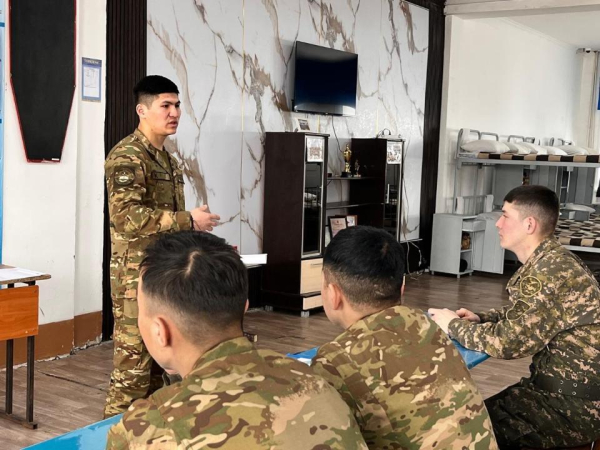 Около 200 курсантов ВИСВ завершили войсковую стажировку в гарнизонах страны