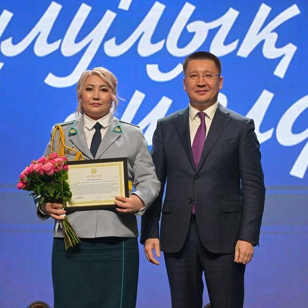 Женщин Павлодарской области наградили в канун 8 Марта