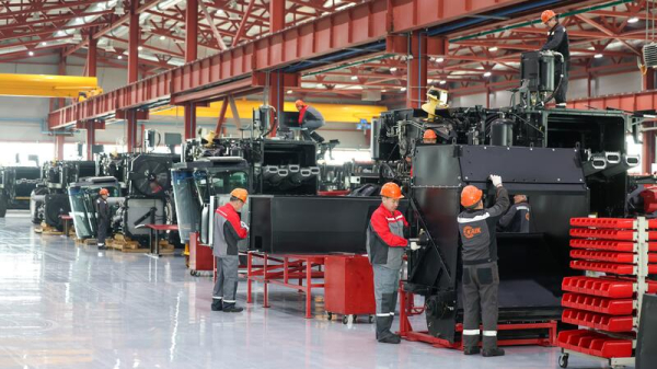 Развитие инфраструктуры для привлечения инвестиций: Олжас Бектенов ознакомился с проектами индустриальной зоны Акмолинской области