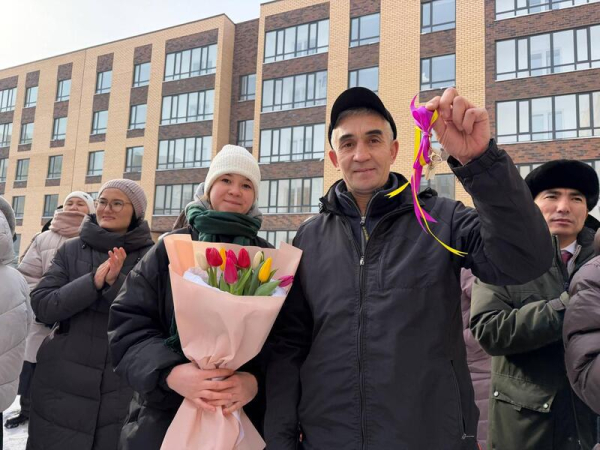 В г. Косшы вручены ключи от 40 квартир новосёлам